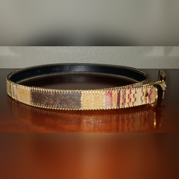 NWOT LEATHER TAPESTRY BELT GOLD TONE BUCKLE. - Picture 1 of 6